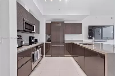 1080 Brickell Ave #3902, Miami, FL 33131 - Photo 15