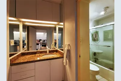 100 Lincoln Rd #1424, Miami Beach, FL 33139 - Photo 21