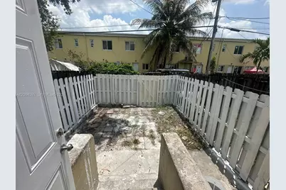 8325 NW 5th Ave #8325, Miami, FL 33150 - Photo 9