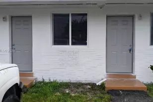 214 SE 8th St, Hallandale Beach, FL 33009 - Photo 11