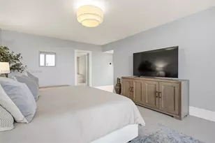 5600 Collins Ave, Miami Beach, FL 33140 - Photo 15