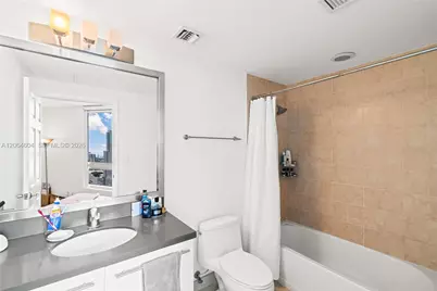 90 SW 3rd St #3504, Miami, FL 33130 - Photo 13