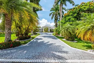 11302 NW 9th St, Plantation, FL 33325 - Photo 1