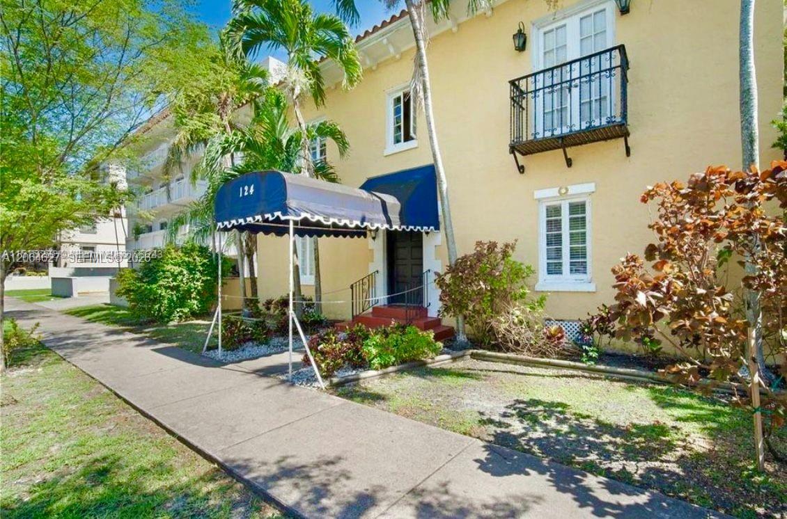 124 Mendoza Ave #8A main architectural view