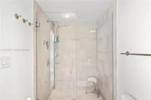 200 Biscayne Blvd Way, Miami, FL 33131 - Photo 25