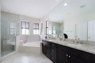 8723 NW 102nd Pl, Doral, FL 33178 - Photo 15