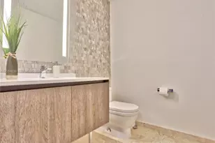 88 SW 7th St, Miami, FL 33130 - Photo 11
