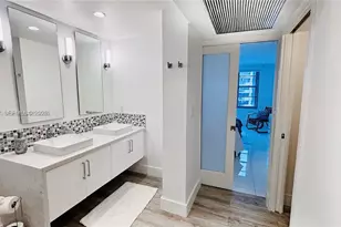 5161 Collins Ave, Miami Beach, FL 33140 - Photo 15