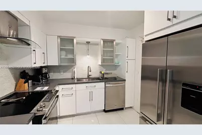 5161 Collins Ave #1003, Miami Beach, FL 33140 - Photo 9