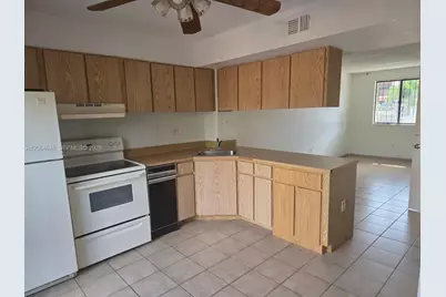 1823 SW 107th Ave #1602, Miami, FL 33165 - Photo 3