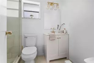 8830 NW 17th St, Plantation, FL 33322 - Photo 9