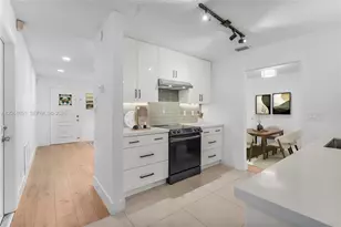 8830 NW 17th St, Plantation, FL 33322 - Photo 3