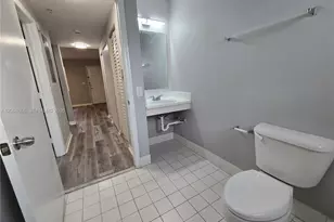 1627 NW 18th St, Miami, FL 33125 - Photo 11