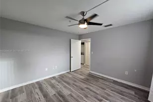 1627 NW 18th St, Miami, FL 33125 - Photo 9