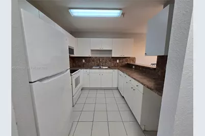 1627 NW 18th St #403, Miami, FL 33125 - Photo 5