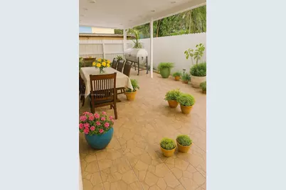 2118 NW 86th St, Miami, FL 33147 - Photo 3