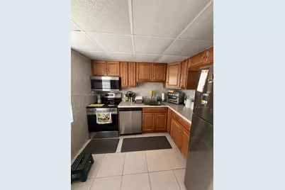 1055 Country Club Dr #402, Margate, FL 33063 - Photo 9