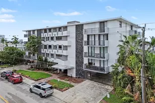1820 S Treasure Dr, North Bay Village, FL 33141 - Photo 1