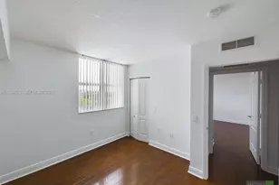 60 NW 37th Ave, Miami, FL 33125 - Photo 9
