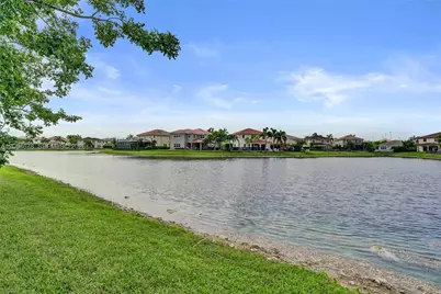 10340 Lake Vista Ct, Parkland, FL 33076 - Photo 11