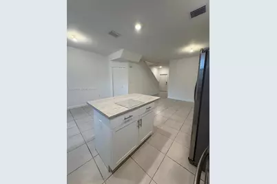 768 NE 206th Ter #768, Miami, FL 33179 - Photo 3