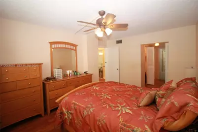 900 Colony Point Cir #216, Pembroke Pines, FL 33026 - Photo 7
