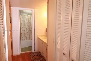900 Colony Point Cir, Pembroke Pines, FL 33026 - Photo 11