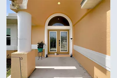 518 SW Lacroix Ave, Port Saint Lucie, FL 34953 - Photo 9