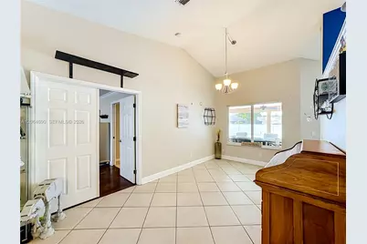 518 SW Lacroix Ave, Port Saint Lucie, FL 34953 - Photo 17