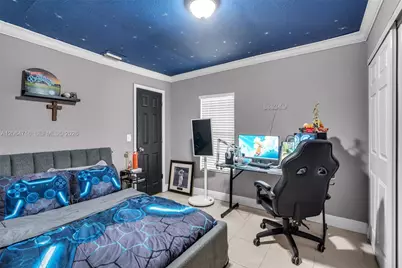 930 NE 132nd St, North Miami, FL 33161 - Photo 19