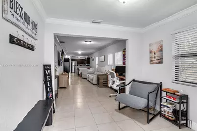 930 NE 132nd St, North Miami, FL 33161 - Photo 3