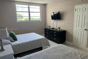 3801 S Ocean Dr, Hollywood, FL 33019 - Photo 9