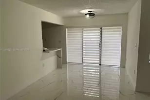 9990 NW 9th St Cir, Miami, FL 33172 - Photo 11