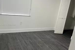 9990 NW 9th St Cir, Miami, FL 33172 - Photo 23