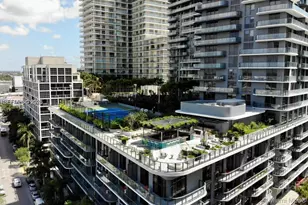 121 NE 34th St, Miami, FL 33137 - Photo 9