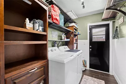 5680 SW 9th St, Plantation, FL 33317 - Photo 15