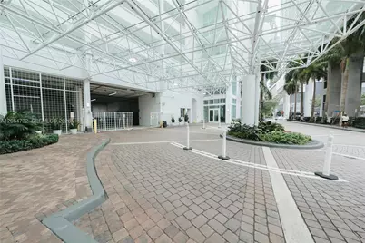 31 SE 5th St #4214, Miami, FL 33131 - Photo 31