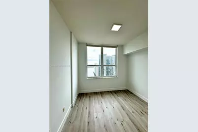 31 SE 5th St #4214, Miami, FL 33131 - Photo 11