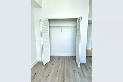 31 SE 5th St #4214, Miami, FL 33131 - Photo 17