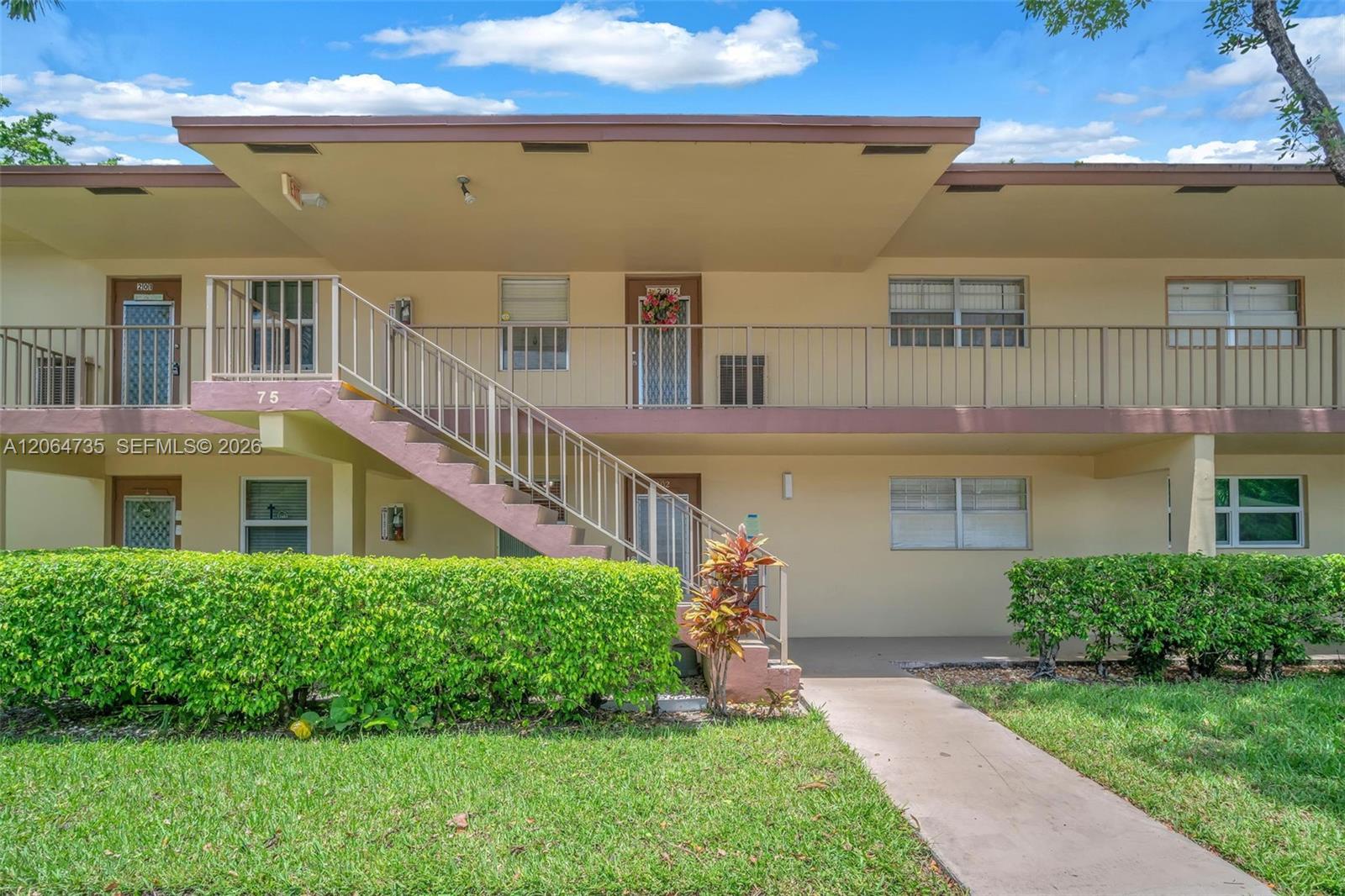 301 NW 76th Ave #102 - 301 NW 76th Ave #102, Margate, FL 33063 Luxury Property | Jose Angel Pina