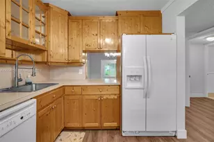 301 NW 76th Ave, Margate, FL 33063 - Photo 11