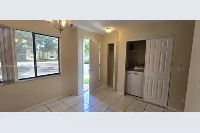 9092 NW 40th St #4, Coral Springs, FL 33065 - Photo 3