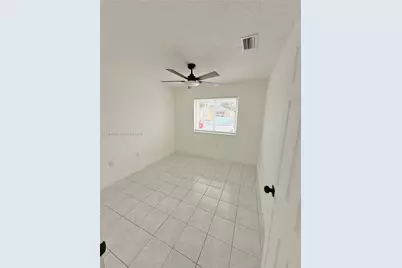 2854 W 75th Ter, Hialeah, FL 33018 - Photo 7