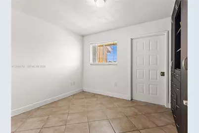 560 NW 82nd Pl #306, Miami, FL 33126 - Photo 9
