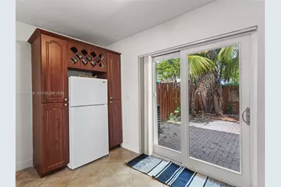 560 NW 82nd Pl #306, Miami, FL 33126 - Photo 15