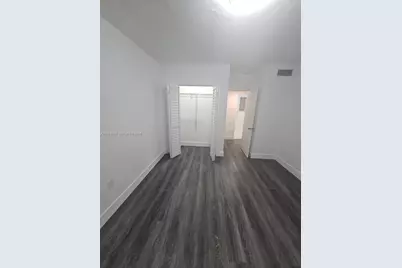 7435 Byron Ave #5, Miami Beach, FL 33141 - Photo 9