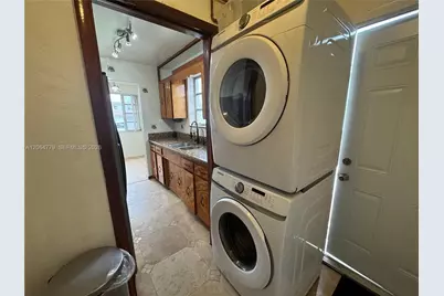 648 E 40th St, Hialeah, FL 33013 - Photo 13