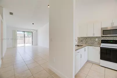 6707 NW 193rd Ln #0, Hialeah, FL 33015 - Photo 5