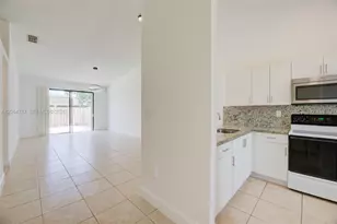 6707 NW 193rd Ln, Hialeah, FL 33015 - Photo 5