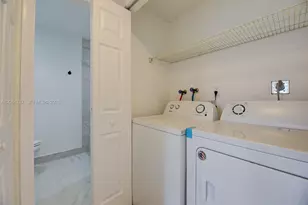6707 NW 193rd Ln, Hialeah, FL 33015 - Photo 29